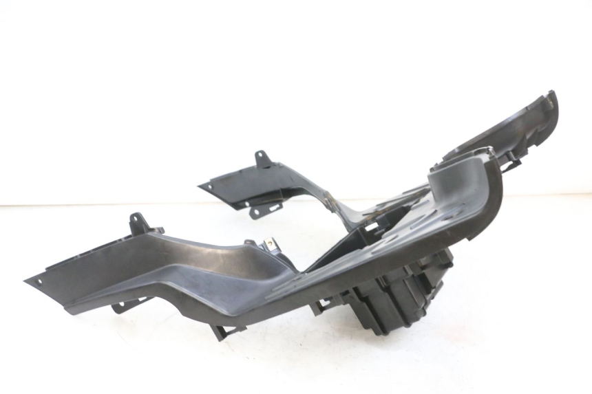 photo de TRITTBRETT VERKLEIDUNG PEUGEOT TWEET PRO EFI 4T 50 (2021 - 2022) - Oberflächenzustand und Material