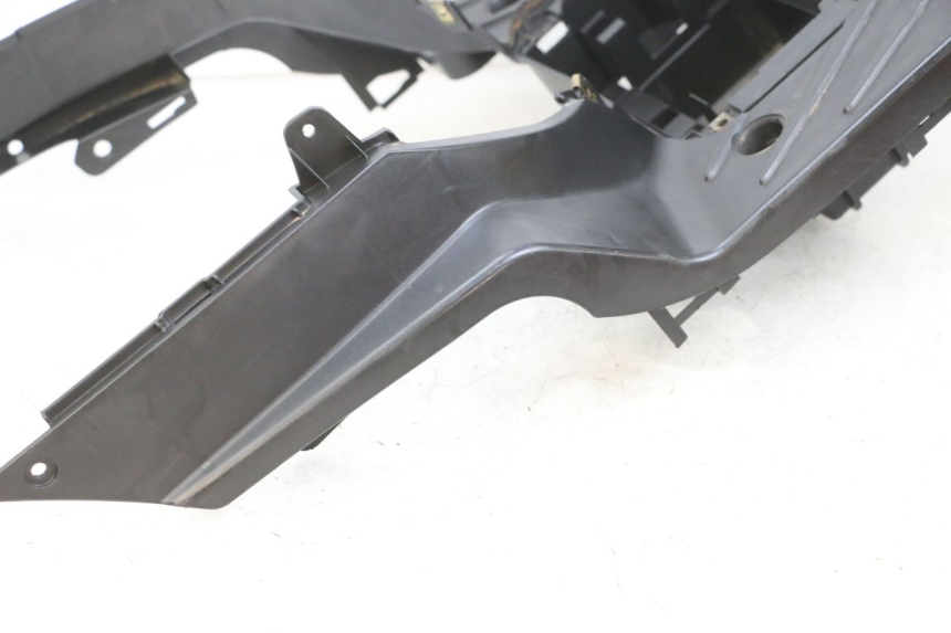 photo de TRITTBRETT VERKLEIDUNG PEUGEOT TWEET PRO EFI 4T 50 (2021 - 2022) - Kennzeichnungen und Originalreferenzen