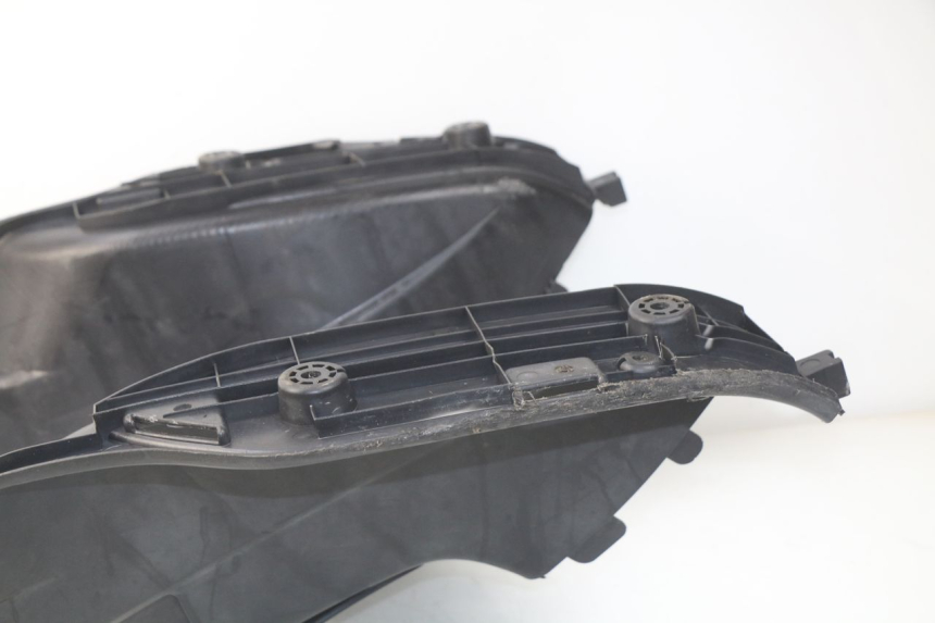 photo de TRITTBRETT VERKLEIDUNG SUZUKI UC EPICURO 125 (1999 - 2003) - Gesamtansicht des Produkts