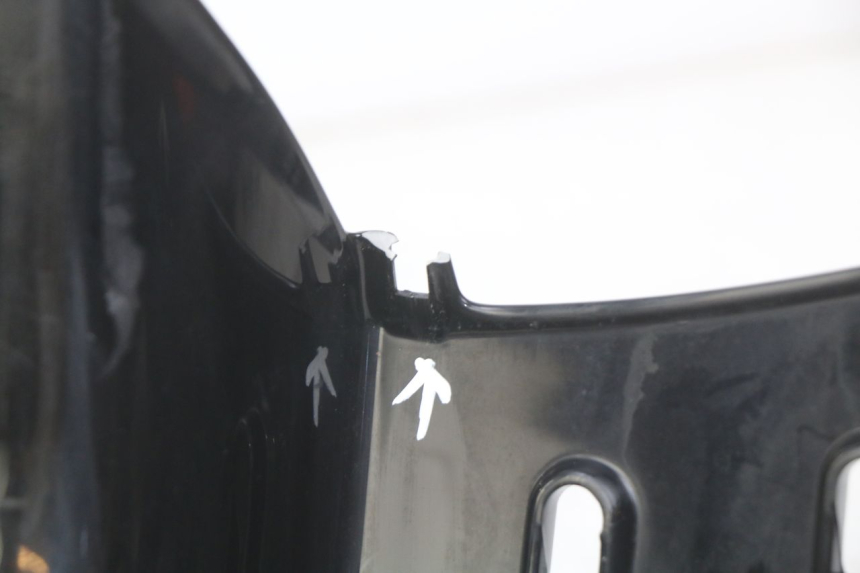 photo de TRITTBRETT VERKLEIDUNG PIAGGIO VESPA GTS SUPER IE 125 (2009 - 2016) - Details der Befestigungspunkte