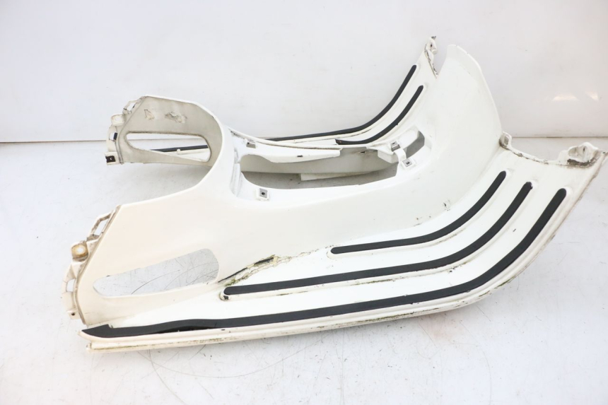 photo de TRITTBRETT VERKLEIDUNG PIAGGIO VESPA GTS SUPER IE 125 (2009 - 2016) - Charakteristische Merkmale