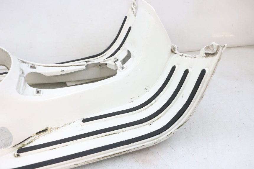 photo de TRITTBRETT VERKLEIDUNG PIAGGIO VESPA GTS SUPER IE 125 (2009 - 2016) - Kennzeichnungen und Originalreferenzen