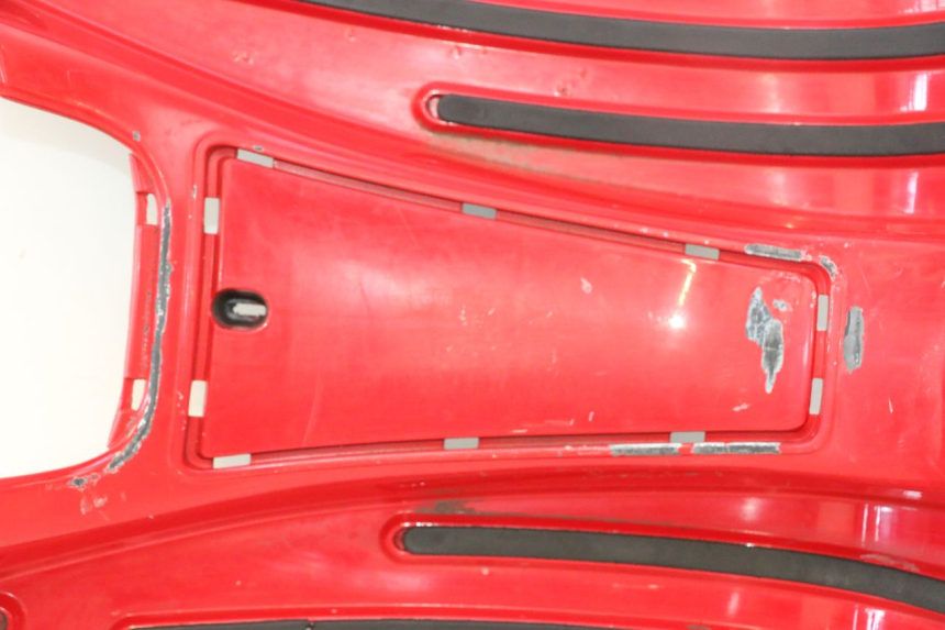 photo de FUßRASTE PIAGGIO VESPA S 2T 50 (2007 - 2014) - Details der Befestigungspunkte