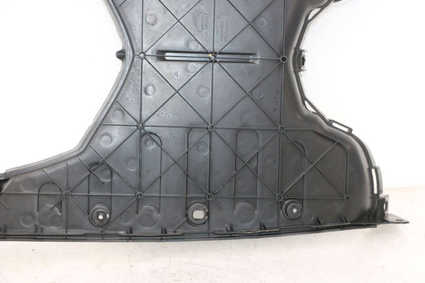 photo de FUßRASTE PEUGEOT VIVACITY NEW 2T 50 (2008 - 2017) - Oberflächenzustand und Material