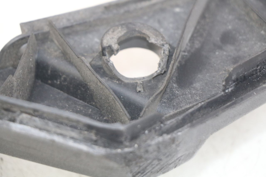 photo de FUßRASTE PEUGEOT VIVACITY NEW 4T 50 (2008 - 2017) - Zoom auf Gebrauchszustand