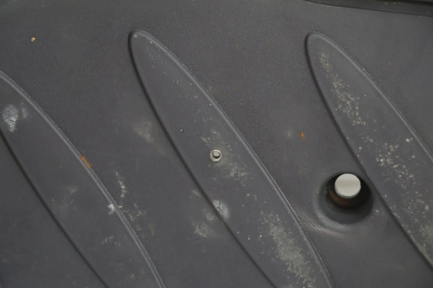 photo de FUßRASTE PEUGEOT VIVACITY 50 (2004 - 2009) - Details der Befestigungspunkte