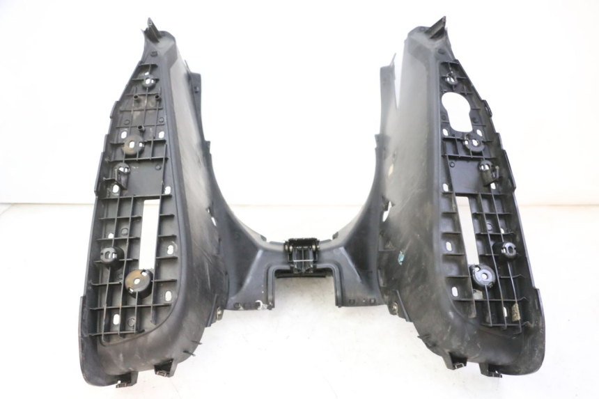 photo de FUßRASTE YAMAHA X-MAX XMAX 125 (2010 - 2013) - Zoom auf Gebrauchszustand