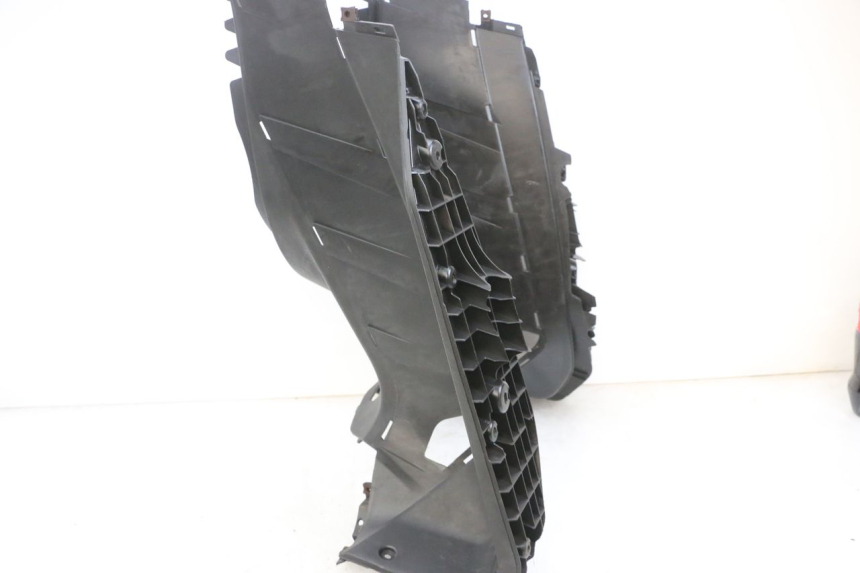 photo de FUßRASTE YAMAHA XMAX X-MAX 125 (2006 - 2009) - Zoom auf Gebrauchszustand