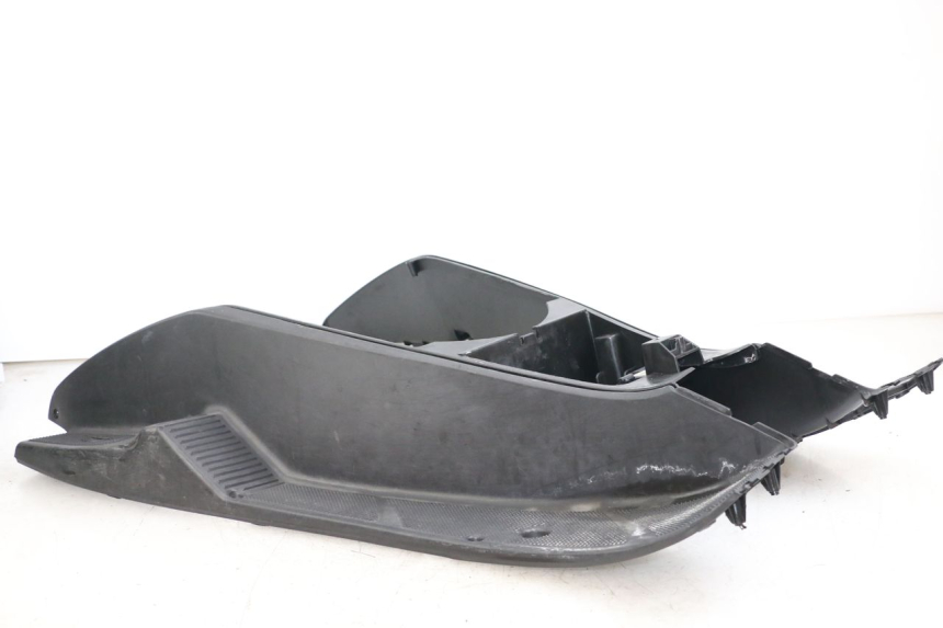 photo de TRITTBRETT VERKLEIDUNG YAMAHA YP MAJESTY 125 (2002 - 2006) - Hochauflösende Nahaufnahme