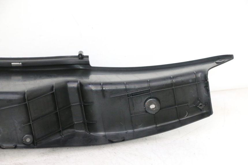 photo de TRITTBRETT VERKLEIDUNG YAMAHA YP MAJESTY 125 (2002 - 2006) - Zoom auf Komponenten