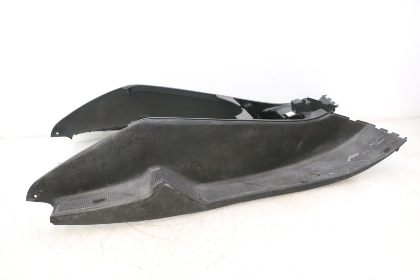 photo de TRITTBRETT VERKLEIDUNG YAMAHA YP MAJESTY 125 (2002 - 2006) - Alternative Perspektive