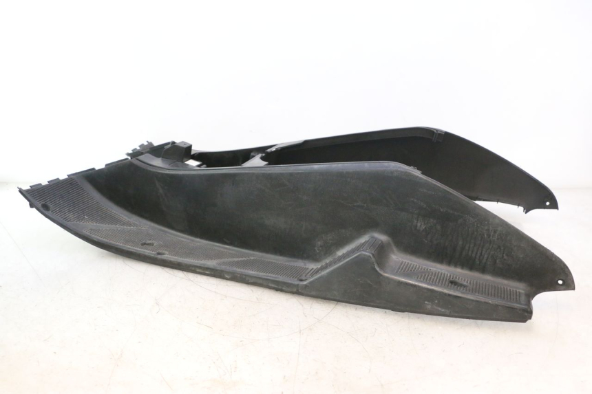 photo de TRITTBRETT VERKLEIDUNG YAMAHA YP MAJESTY 125 (2002 - 2006) - Kennzeichnungen und Originalreferenzen