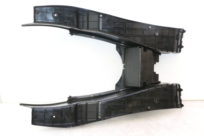 photo de TRITTBRETT VERKLEIDUNG YAMAHA YP MAJESTY 125 (2002 - 2006) - Gesamtansicht des Produkts