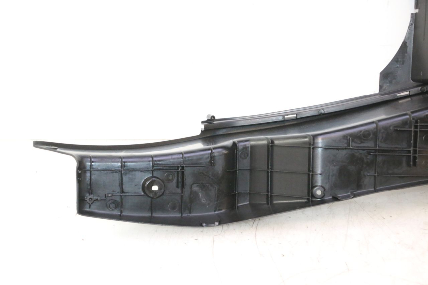 photo de TRITTBRETT VERKLEIDUNG YAMAHA YP MAJESTY 125 (2002 - 2006) - Oberflächenzustand und Material