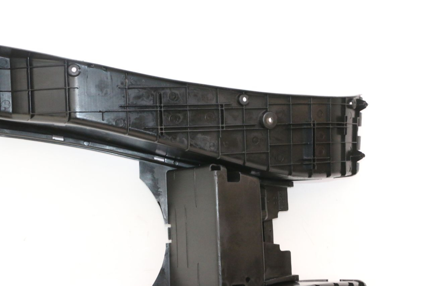 photo de TRITTBRETT VERKLEIDUNG YAMAHA YP MAJESTY 125 (2002 - 2006) - Kennzeichnungen und Originalreferenzen