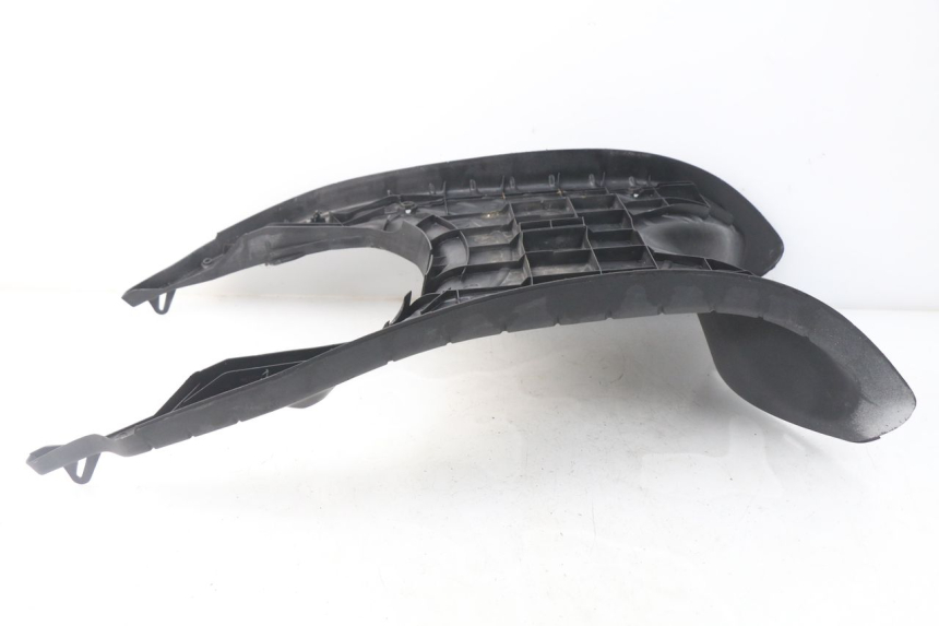 photo de FUßRASTE PIAGGIO ZIP 4T 50 (2018 - 2020) - Details der Befestigungspunkte