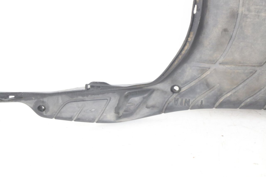 photo de FUßRASTE PIAGGIO ZIP 4T 50 (2018 - 2020) - Oberflächenzustand und Material