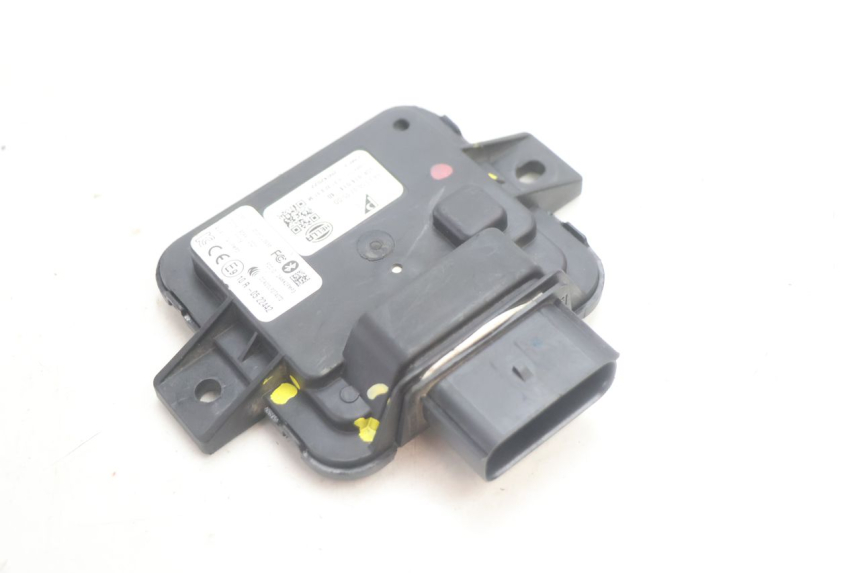 photo de SCHNITTSTELLENMODUL PIAGGIO MP3 HPE 530 (2022 - 2026) - Hauptansicht