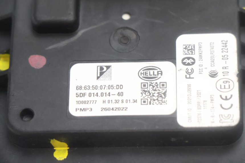 photo de SCHNITTSTELLENMODUL PIAGGIO MP3 HPE 530 (2022 - 2026) - Technische Nahaufnahme