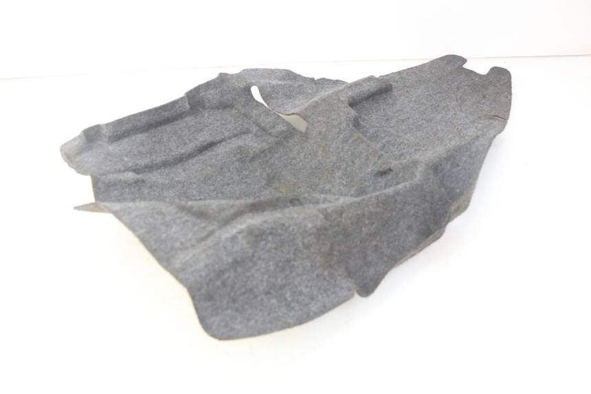 photo de KOFFERRAUMTEPPICH HONDA FES PANTHEON 125 (2003 - 2007) - Zoom auf Gebrauchszustand