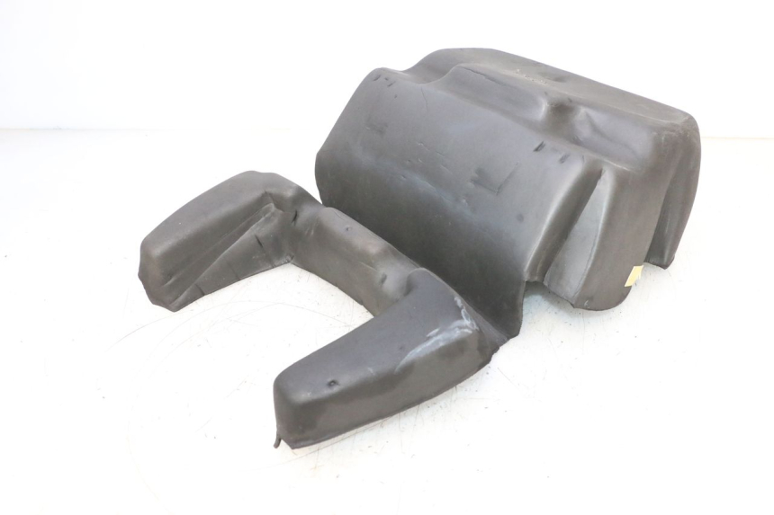 photo de HELMFACH TEPPICH PEUGEOT SATELIS COMPRESSOR K15 125 (2006 - 2009) - Zoom auf Gebrauchszustand