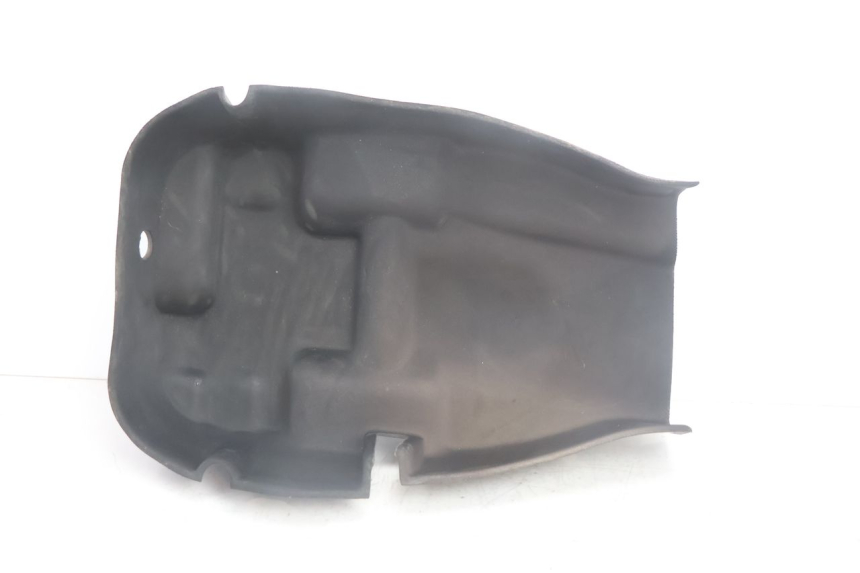 photo de HELMFACH TEPPICH PEUGEOT SATELIS 125 (2013 - 2018) - Detailansicht des Bauteils