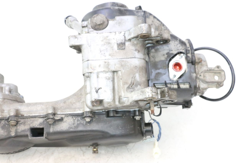 photo de MOTOR KYMCO AGILITY 4T 50 (2018 - 2022) - Oberflächenzustand und Material
