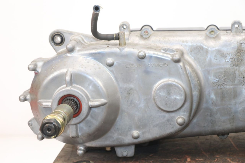 photo de MOTOR KYMCO AGILITY CITY 16P 125 (2015 - 2021) - Details der Befestigungspunkte