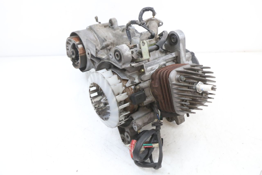 photo de MOTOR KYMCO AGILITY FR 2T 50 (2012 - 2017) - Alternative Perspektive
