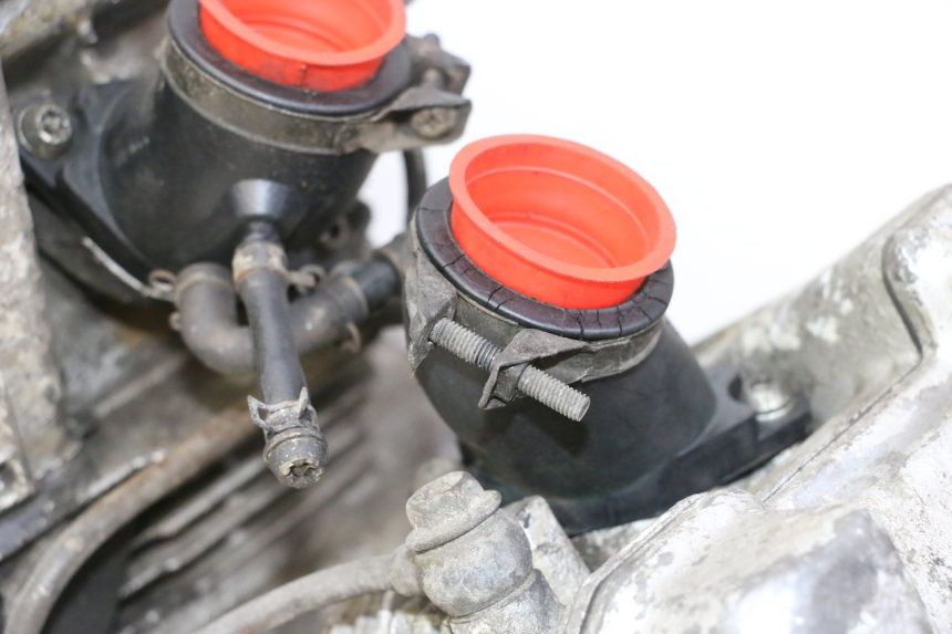 photo de MOTOR HYOSUNG GV AQUILA 125 (2000 - 2009) - Detaillierte Sichtprüfung