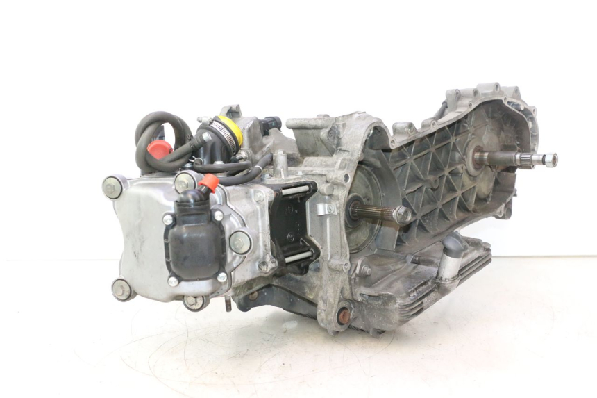 photo de MOTOR APRILIA ATLANTIC S 125 (2010 - 2013) - Details der Befestigungspunkte