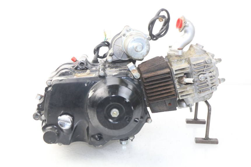 photo de MOTOR CHINESE QUAD ATV ENFANT 125 - Oberflächenzustand und Material