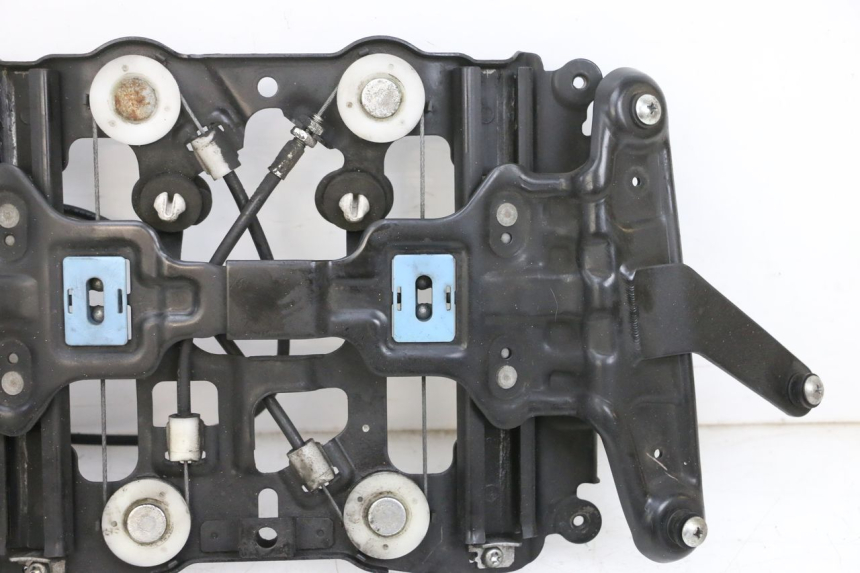 photo de WINDSCHILD MOTOR SUZUKI BURGMAN 650 (2013 - 2020) - Zoom auf Komponenten