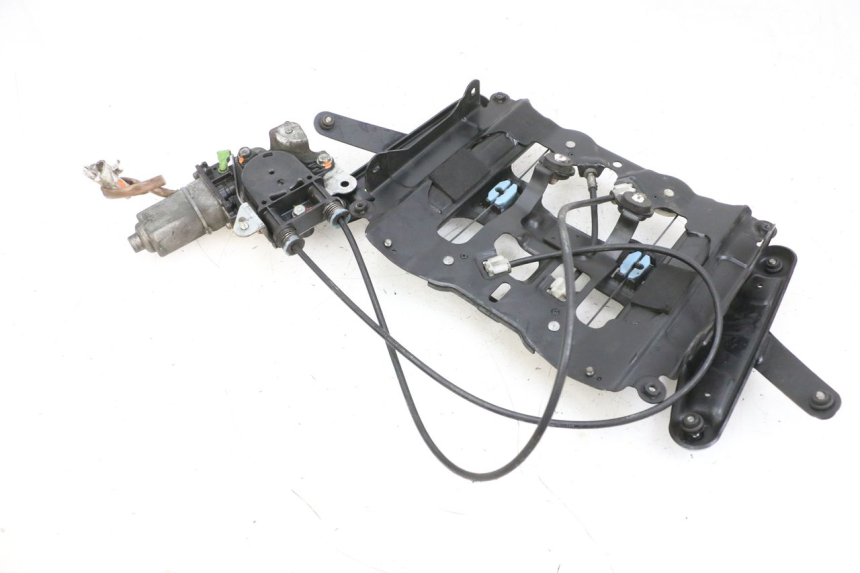 photo de WINDSCHILD MOTOR SUZUKI BURGMAN 650 (2013 - 2020) - Zoom auf Gebrauchszustand