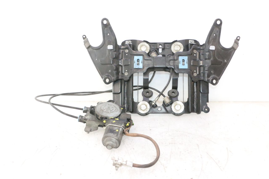 photo de WINDSCHILD MOTOR SUZUKI BURGMAN EXECUTIVE ABS 650 (2006 - 2012) - Hauptansicht