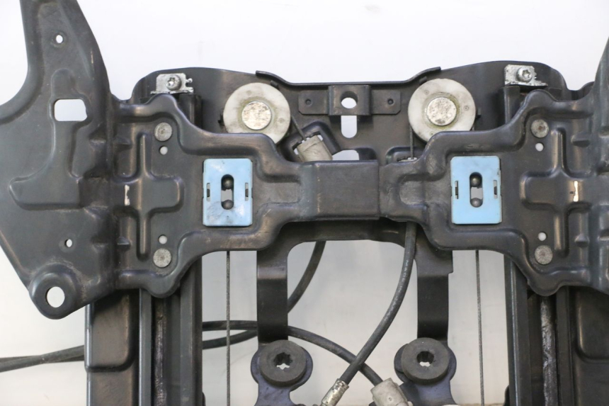 photo de WINDSCHILD MOTOR SUZUKI BURGMAN EXECUTIVE ABS 650 (2006 - 2012) - Zoom auf Komponenten