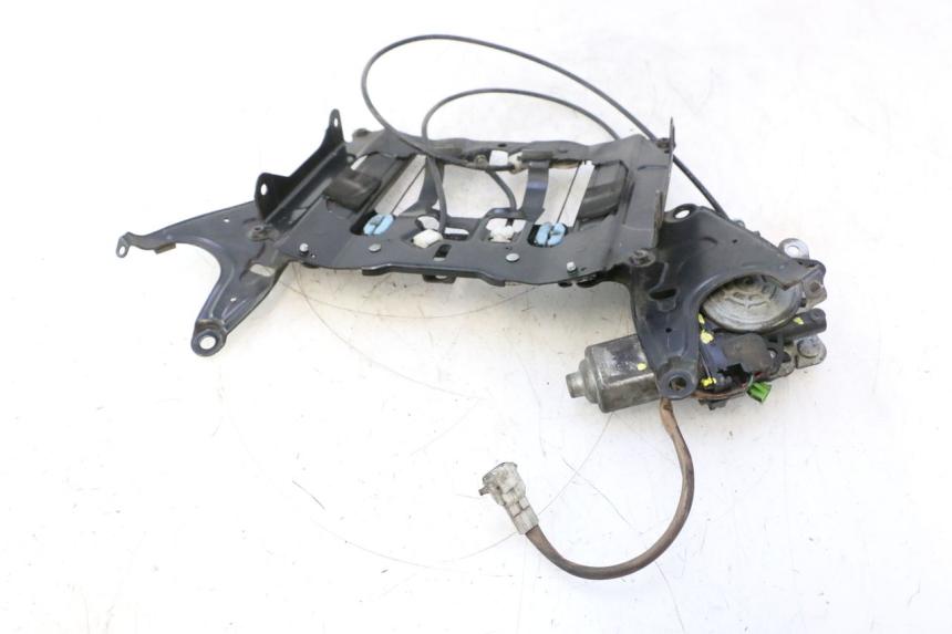 photo de WINDSCHILD MOTOR SUZUKI BURGMAN EXECUTIVE ABS 650 (2006 - 2012) - Alternative Perspektive