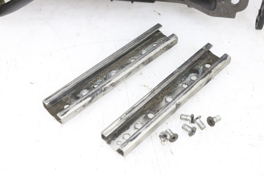 photo de MOTORHAUBE YAMAHA FJR ABS 1300 (2006 - 2012) - Zoom auf Komponenten