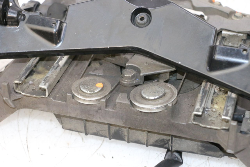 photo de MOTORHAUBE YAMAHA FJR ABS 1300 (2006 - 2012) - Kennzeichnungen und Originalreferenzen