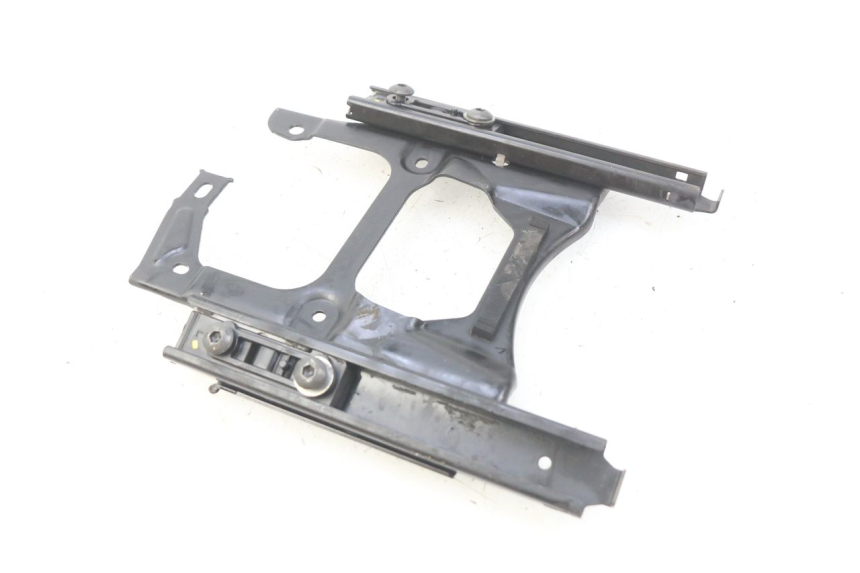 photo de MOTORHAUBE HONDA FORZA 125 (2015 - 2016) - Zoom auf Gebrauchszustand