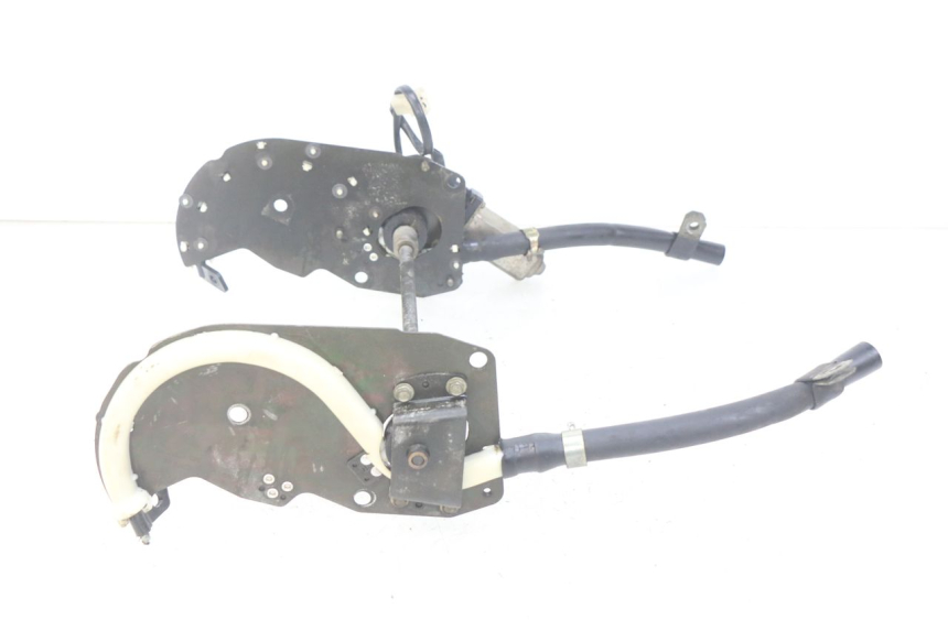 photo de MOTORBLASE SUZUKI GSX-F GSX  F 1100 (1988 - 1994) - Alternative Perspektive