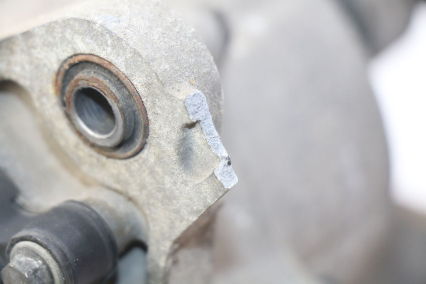 photo de MOTOR SUZUKI BURGMAN 125 (2007 - 2014) - Details der Befestigungspunkte