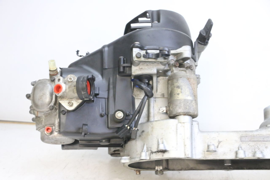 photo de MOTOR YAMAHA BW'S BWS 125 (2010 - 2013) - Oberflächenzustand und Material