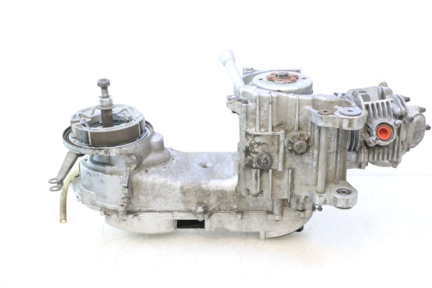 photo de MOTOR YAMAHA BW'S BWS 125 (2010 - 2013) - Oberflächenzustand und Material