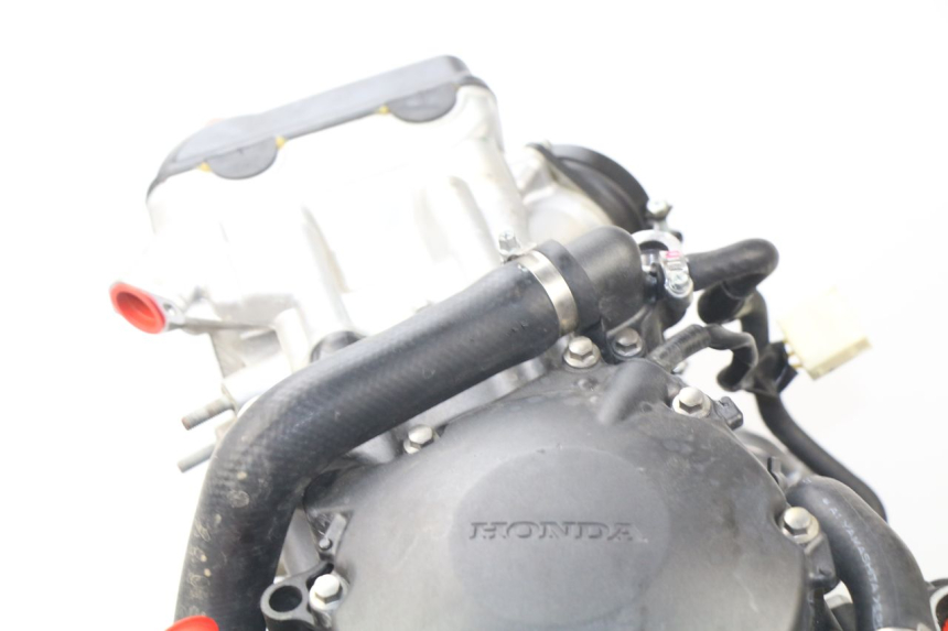 photo de MOTOR HONDA CBR RR FIREBLADE 1000 (2006 - 2007) - Details der Befestigungspunkte