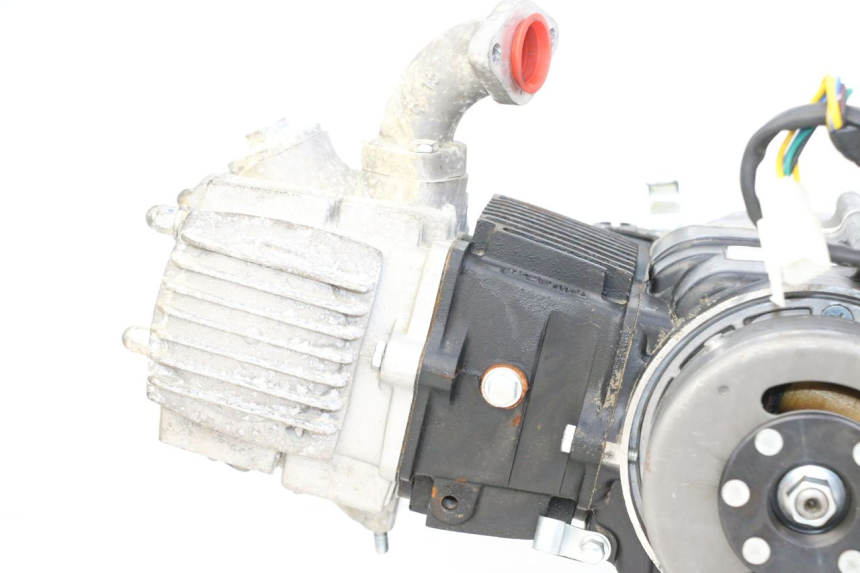 photo de MOTOR CCR DIRT BIKE 125 - Fokus auf die Struktur