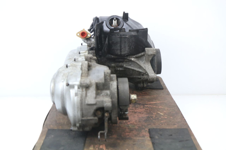 photo de MOTOR PEUGEOT ELYSEO 50 (1998 - 2001) - Zoom auf Gebrauchszustand