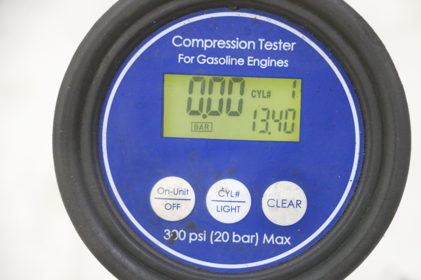 photo de MOTOR PEUGEOT ELYSTAR 125 (2002 - 2007) - Zoom auf Gebrauchszustand