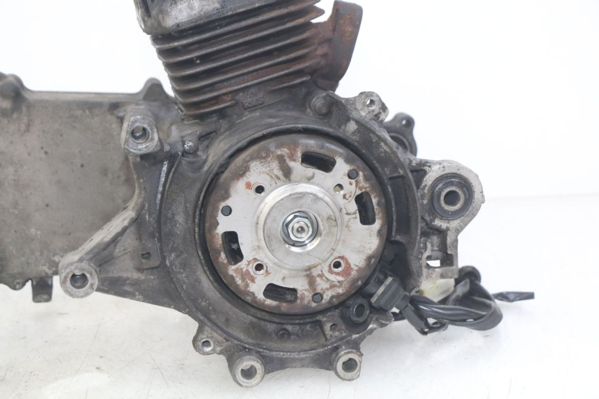 photo de MOTOR PEUGEOT ELYSTAR 50 (2002 - 2014) - Details der Befestigungspunkte