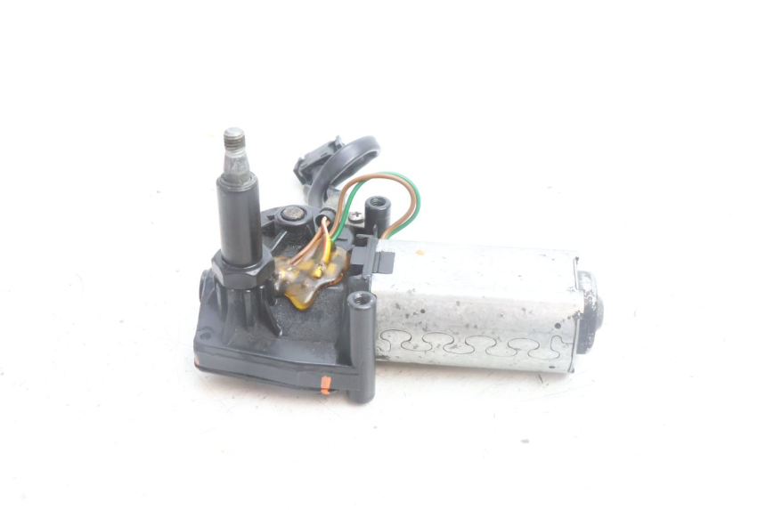 photo de WINDSCREEN WISCHERMOTOR BMW C1 125 (2000 - 2003) - Detailansicht des Bauteils